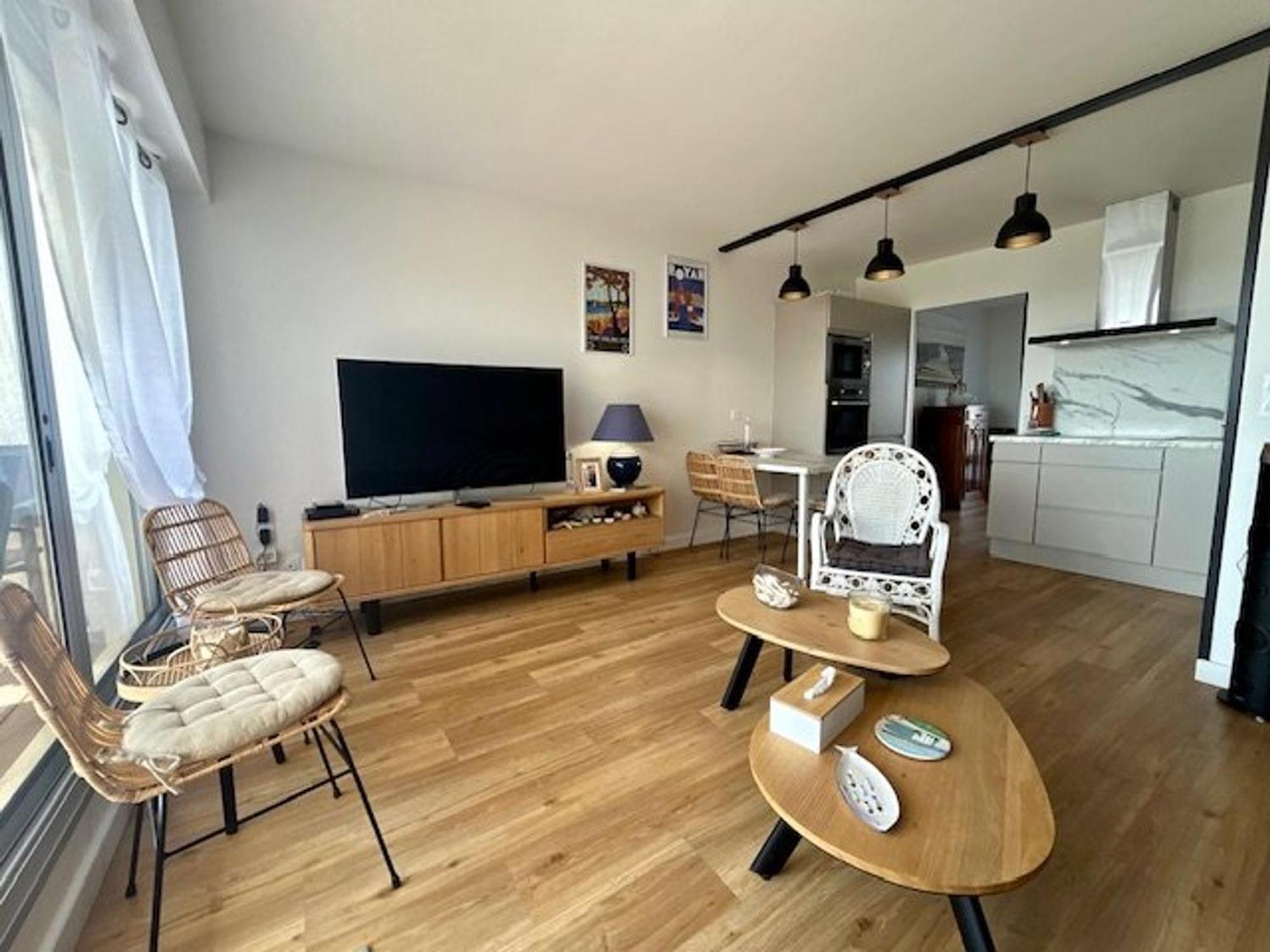 Bel T3 Renove Avec Vue Sur A - Fr-1-494-213 Apartment *